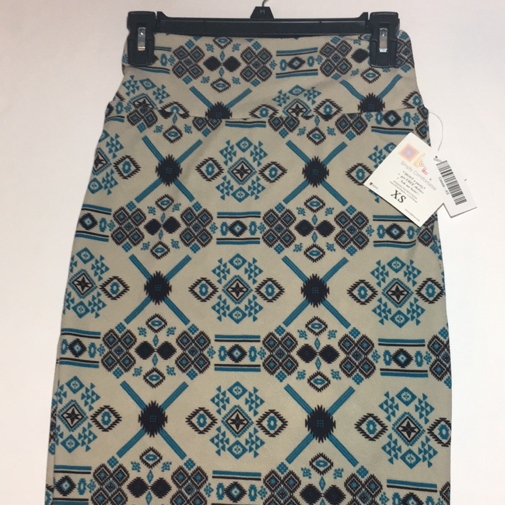 XS Lularoe Cassie Skirt